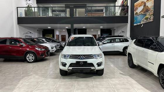 MITSUBISHI L200 TRITON 3.2 HPE 4X4 CD 16V TURBO INTERCOOLER DIESEL 4P AUTOMÁTICO